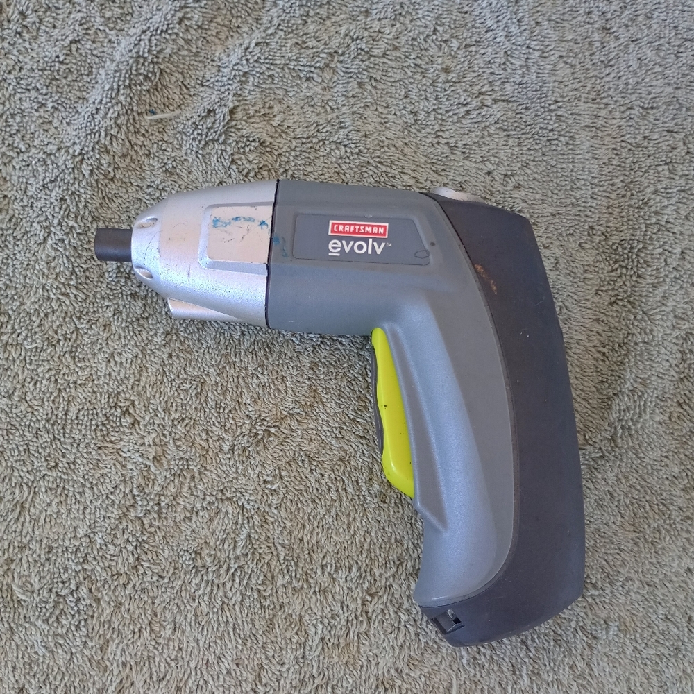 Craftsman Evolv 3.6V Cordless Rechargeable Screwdriver model 320 17088